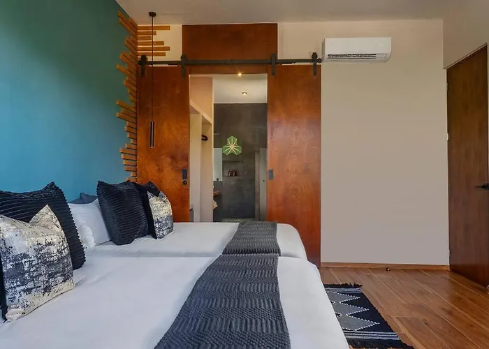 Maison Siscolino 4bdrm W/ Swimup & Rooftop Pools