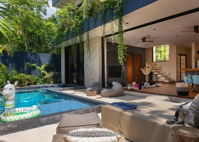 Maison Siscolino 4bdrm W/ Swimup & Rooftop Pools Villa