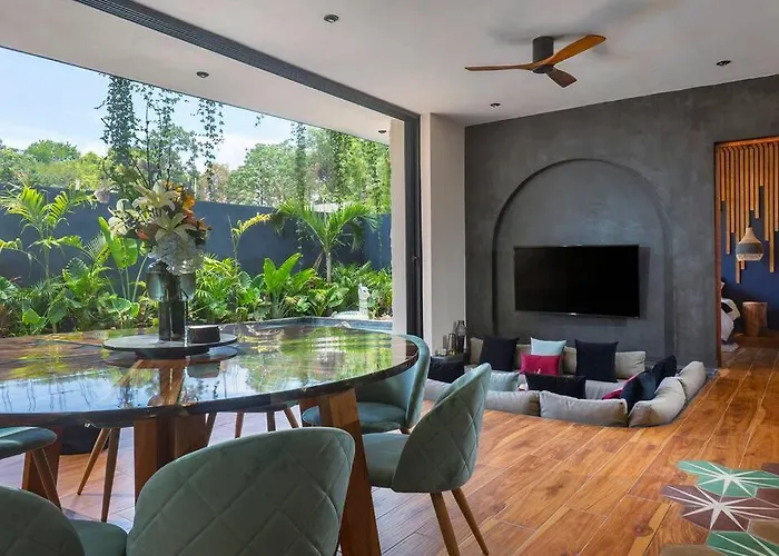 Villa Maison Siscolino 4bdrm W/ Swimup & Rooftop Pools
