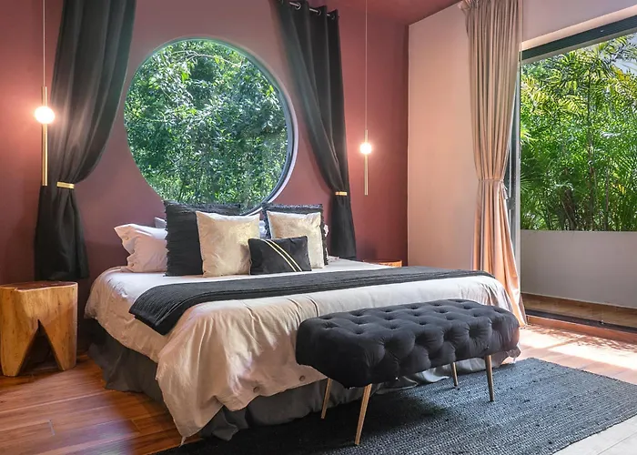 Maison Siscolino 4bdrm W/ Swimup & Rooftop Pools Villa