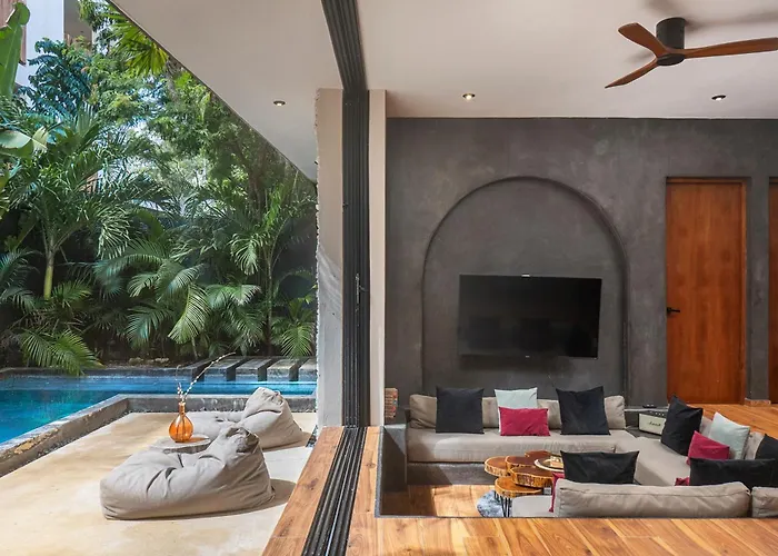 Villa Maison Siscolino 4bdrm W/ Swimup & Rooftop Pools
